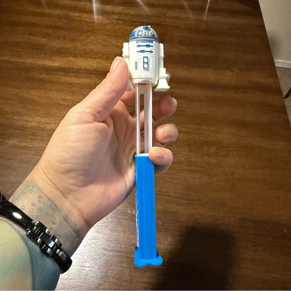 Disney R2-D2 Kids Bundle - Picture 11 of 16